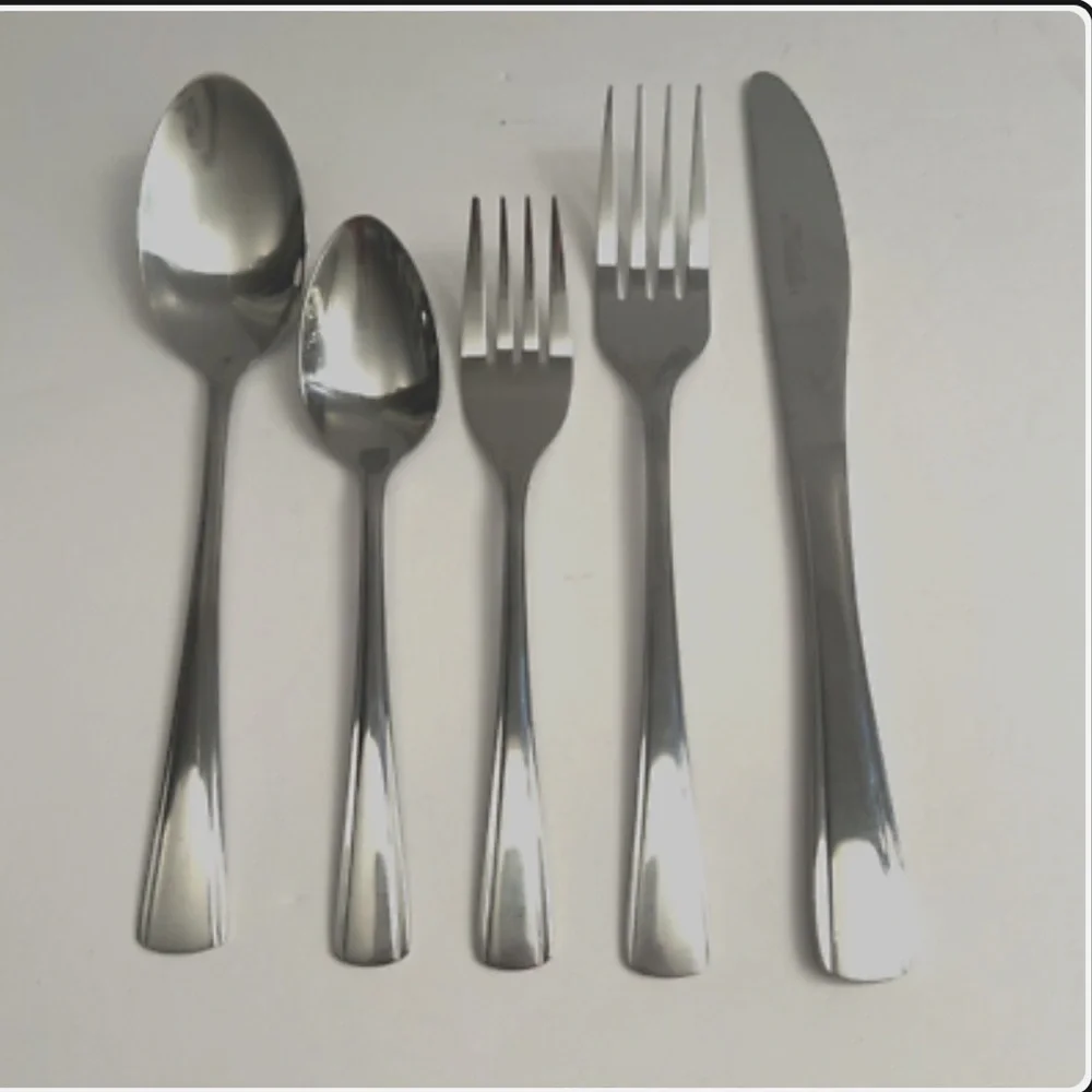Reed & Barton Sint Maarten Stainless Steel Cutlery Set